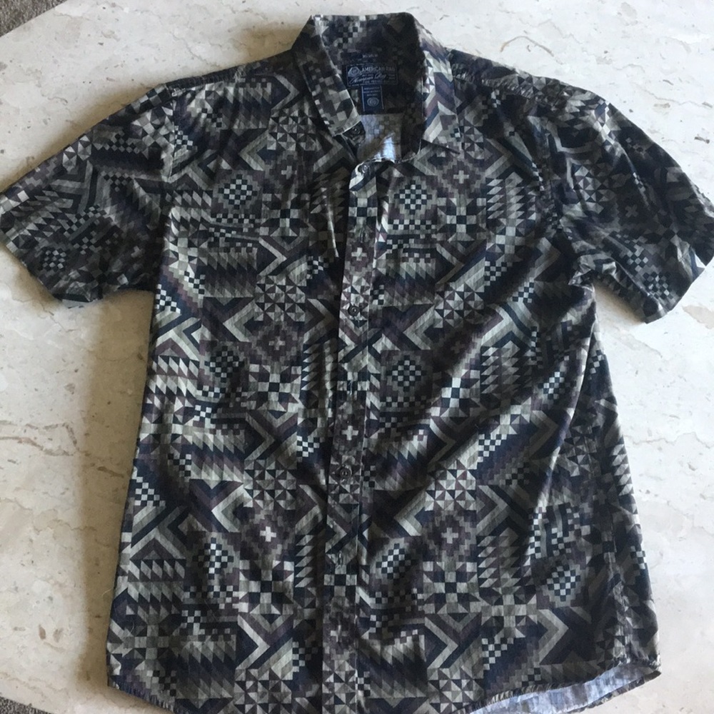 Men’s Short Sleeve Geometric Camo Button Down